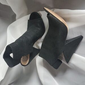 VINCE CAMUTO WOMEN'S LEATHER UPPER & LININGS HEELS SHOES NEW